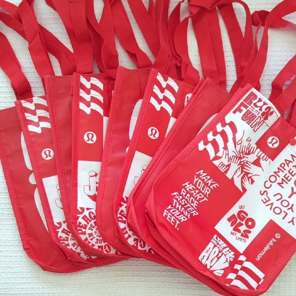 ❤️❤️ Lululemon Small Reusable Red Party Tote Bags - Set Of 8 ❤️❤️